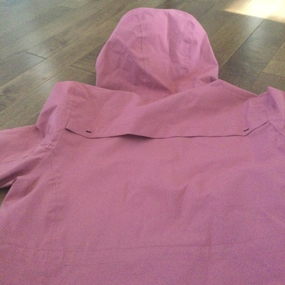 Womens rain and wind blocker - Picture 6 of 6